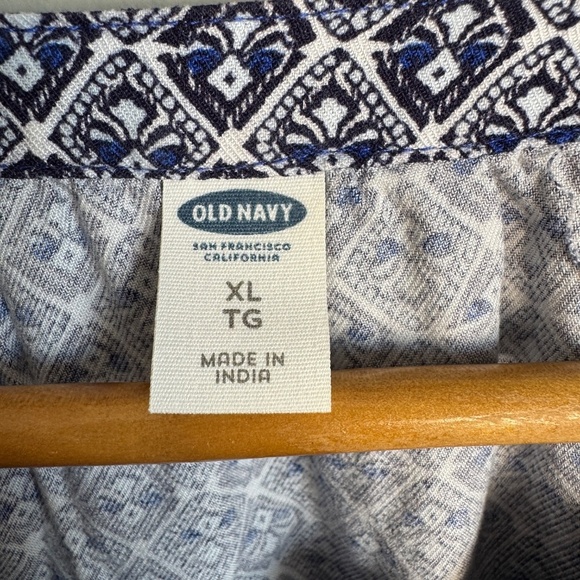 Old Navy Women's Aztec Print Short Sleeve Lace-Up-Yoke V-Neck Tunic Top Blue XL - Picture 4 of 13